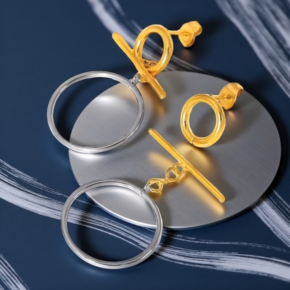 🆕️Versatile OT Buckle Two-Tone Hoop Earrings | 18K Gold Plated Stainless Steel - Picture 8 of 15